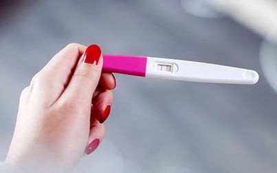 Thử thai – 6 điều bạn phải biết trước khi nhúng que vào cốc nước tiểu