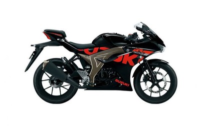 Suzuki GSX-R150 giá 75 triệu đồng đến tay khách hàng Việt