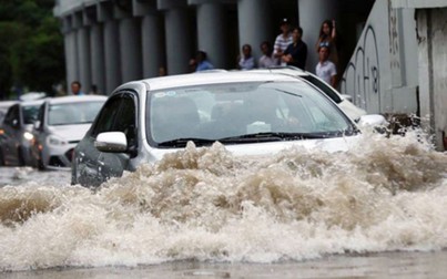 Những việc cần làm khi xe hơi bị ngập nước