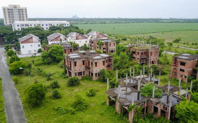 Hàng trăm biệt thự hoang tàn trong khu đô thị mới ở Đồng Nai