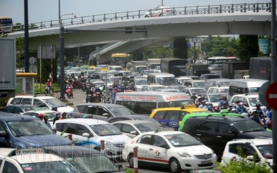 Điều chỉnh giao thông để giảm kẹt xe quanh khu vực sân bay Tân Sơn Nhất