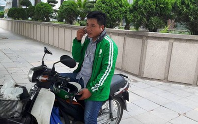 Grab Bike có phải là “con dao hai lưỡi” đối với giới trẻ Việt?