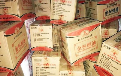 Quảng Ninh: Bắt nhiều thùng hàng mỹ phẩm giả và thuốc lá nhập lậu