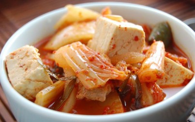 Cách nấu canh kim chi cải thảo siêu ngon đúng chất Hàn Quốc