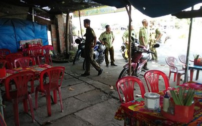 Kinh doanh 'mài dao' và câu hỏi du lịch Việt bao giờ bằng Lào, Campuchia?