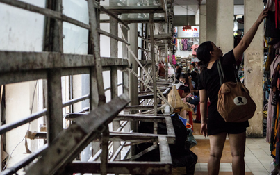 Cận cảnh sự xuống cấp của chợ An Đông ở Sài Gòn