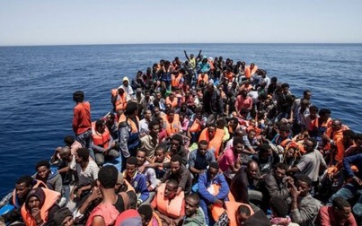 Pháp cân nhắc trục xuất người nhập cư phạm tội