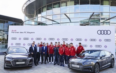 Các cầu thủ Bayern Munich, mỗi người được tặng một chiếc Audi