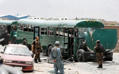 Bạo lực đẫm máu tại Afghanistan khiến gần 380 người thương vong