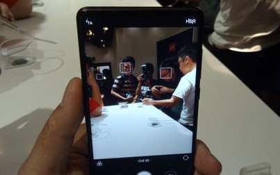 Xiaomi đưa vào thị trường Việt Nam dòng smarphone màn hình tràn viền có giá 13 triệu đồng