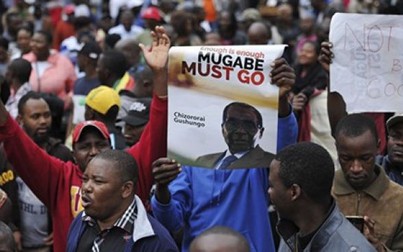 Đảng cầm quyền Zimbabwe: Tổng thống Mugabe phải từ chức trước 12h trưa nay