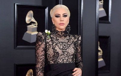 Bông hồng trắng bao trùm trong lễ trao giải Grammy 2018