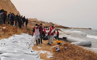 Khoảng 90 người thiệt mạng do lật thuyền trên biển Địa Trung Hải