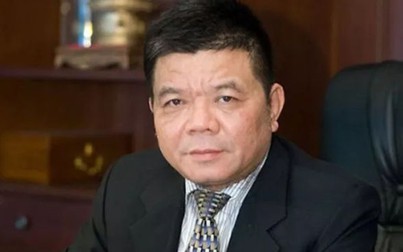 Trị bệnh ung thư ở Singapore, ông Trần Bắc Hà vẫn “tất bật” với công việc