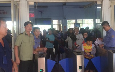 Cận Tết, lượng khách đi tàu từ ga Sài Gòn thưa thớt hơn mọi năm