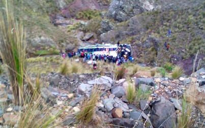 Xe buýt rơi xuống vực ở Peru làm ít nhất 7 người thiệt mạng