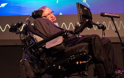 Nhà khoa học Stephen Hawking qua đời ở tuổi 76