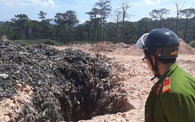 Một doanh nghiệp chuyên xử lý môi trường bị phát hiện chôn trái phép hơn 40.000 tấn chất thải rắn