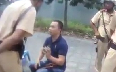 Triệu người xem clip CSGT Cát Lái và Việt kiều Đức cãi nhau như trẻ con