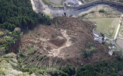 Sáu người mất tích trong một vụ lở đất ở Nhật Bản