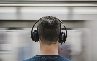 Có thể cải thiện chất lượng làm việc bằng cách nghe nhạc hay không?