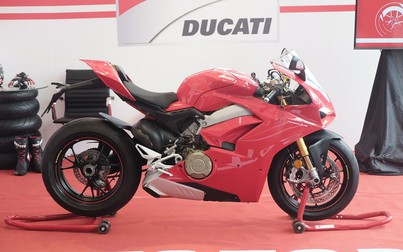 "Xe đua" Ducati Panigale V4 giá từ 750 triệu đồng có mặt tại TP.HCM