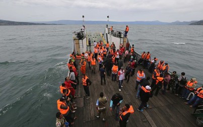 Số trường hợp mất tích trong vụ chìm phà ở Indonesia tăng lên 180 người