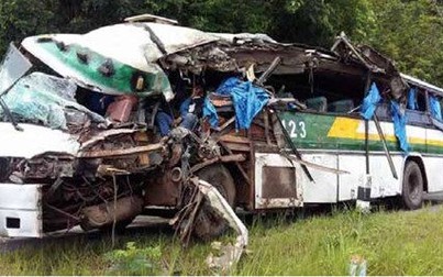Hai người Việt tử nạn trong một vụ tai nạn giao thông ở Lào
