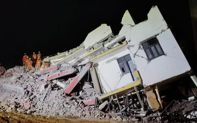 Ba toà nhà sụp đổ trong đêm làm hàng chục người thương vong ở Ấn Độ