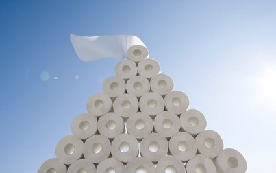 Nếu cần… 1.200 cuộn giấy vệ sinh, bạn hãy thử đấu giá trực tuyến với đại sứ quán Mỹ