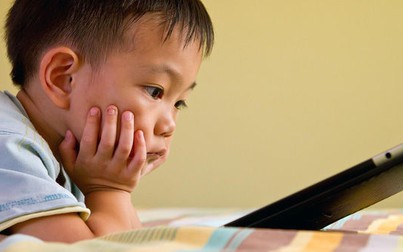 Làm thế nào để hạn chế trẻ em "dán mắt" vào màn hình máy tính bảng: Mẹo áp dụng cho trẻ dưới 2 tuổi (bài 2)