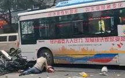 Người đàn ông Trung Quốc cướp xe buýt, đâm vào đám đông khiến 5 người thiệt mạng
