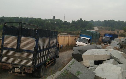 Tạm giữ 7 xe tải chở hàng chục tấn rác thải đổ ra môi trường ở Đồng Nai