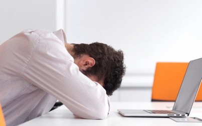 Ngủ nhiều hơn để đạt hiệu quả công việc hay thiếu ngủ để đạt số lượng?