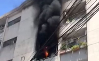 Cháy lớn ở chung cư Hà Kiều Gò Vấp, 3 căn hộ bị thiêu rụi