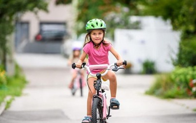 Những lợi ích tuyệt vời khi cho trẻ đi xe đạp