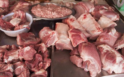 Giá thịt heo bán lẻ tại siêu thị cao hơn hẳn chợ truyền thống