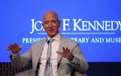 Tỷ phú Jeff Bezos: Tôi chi hàng tỷ USD vào vũ trụ vì chúng ta đang hủy hoại Trái Đất