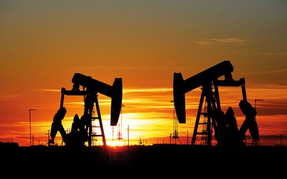 Giá dầu giảm khi nguồn cung tăng đột biến từ Mỹ