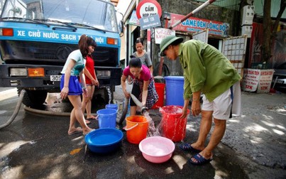 Có nước trở lại, người dân Hà Nội vẫn không dùng để ăn uống