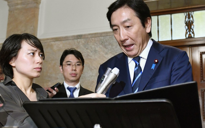 Viếng đám tang 180 USD, Bộ trưởng Thương mại Nhật Bản bị mất chức