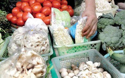 Mập mờ nấm Trung Quốc tràn lan chợ truyền thống