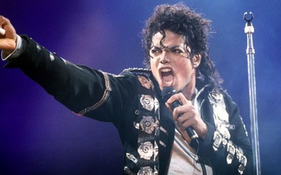 Tất cũ của Michael Jackson bán đấu giá hàng chục tỷ đồng