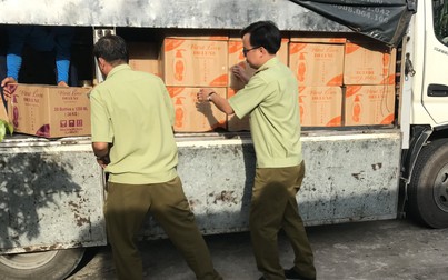 2.000 chai sữa tắm không rõ nguồn gốc bị tịch thu tại An Giang