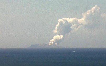 Hơn 100 du khách bị mất tích do núi lửa phun trào ở New Zealand