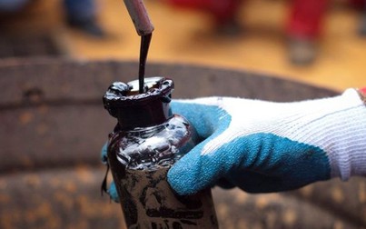Giá dầu tăng mạnh nhờ FED hạ lãi suất