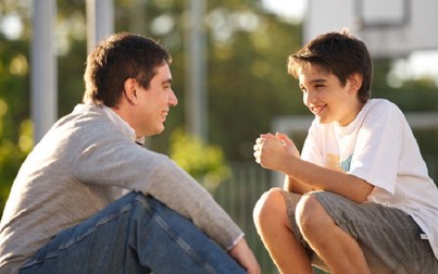 8 bí quyết đơn giản để rèn luyện cho trẻ cách biết lắng nghe