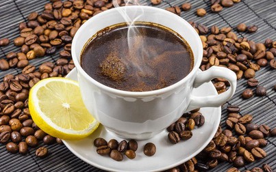 Uống cà phê với chanh có phải là cách giảm cân đúng?