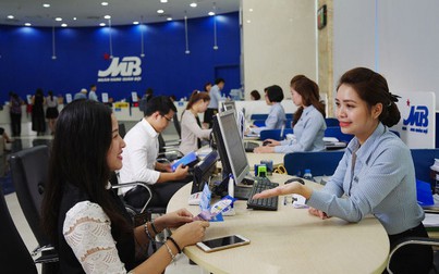 5 ngân hàng Việt Nam bị hạ triển vọng tín nhiệm vì dịch COVID-19