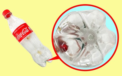 Tại sao đáy chai soda bằng nhựa không phẳng?